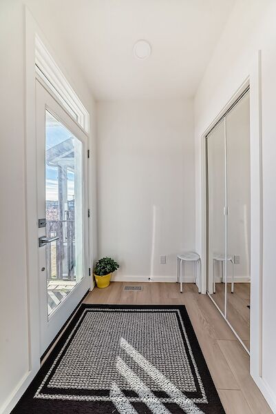 Airdrie 3 + Den bedrooms Duplex for rent. Property photo: 686012-3