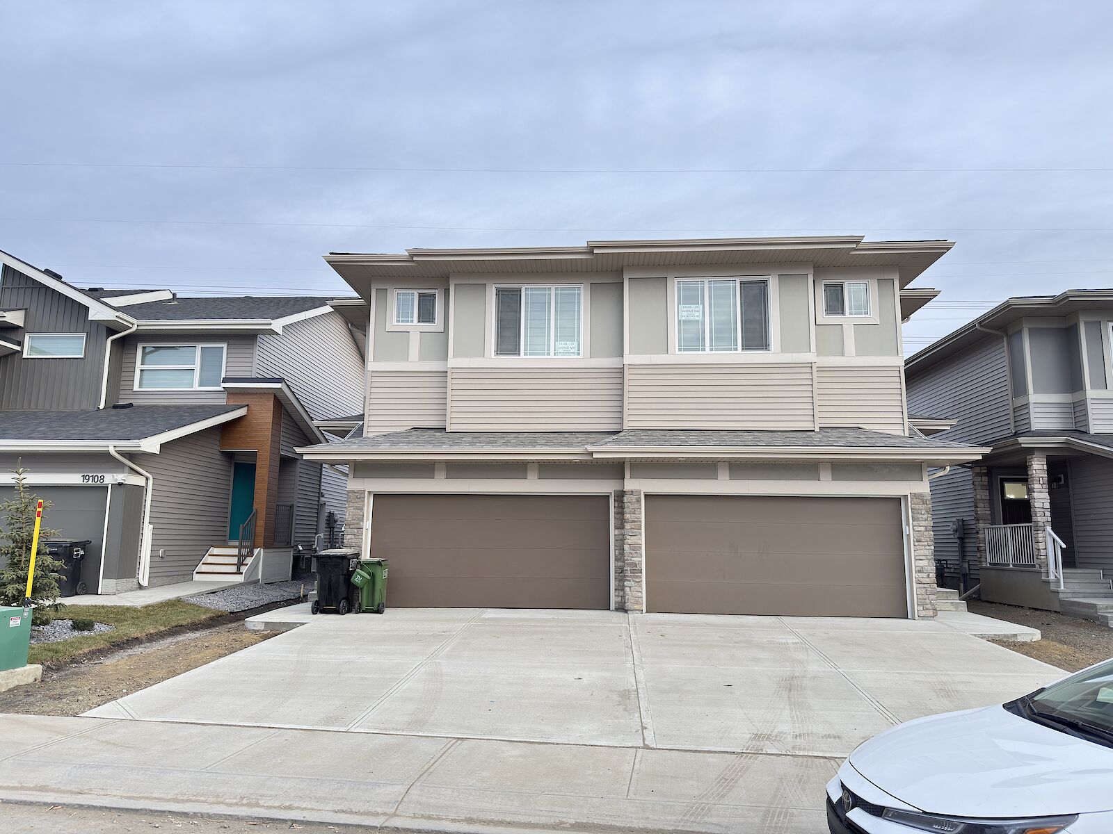 Edmonton 3 bedrooms Duplex for rent. Property photo: 686122-1