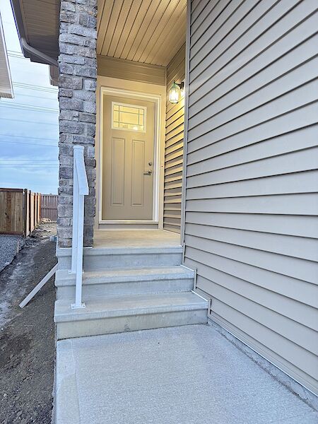 Edmonton 3 bedrooms Duplex for rent. Property photo: 686122-3