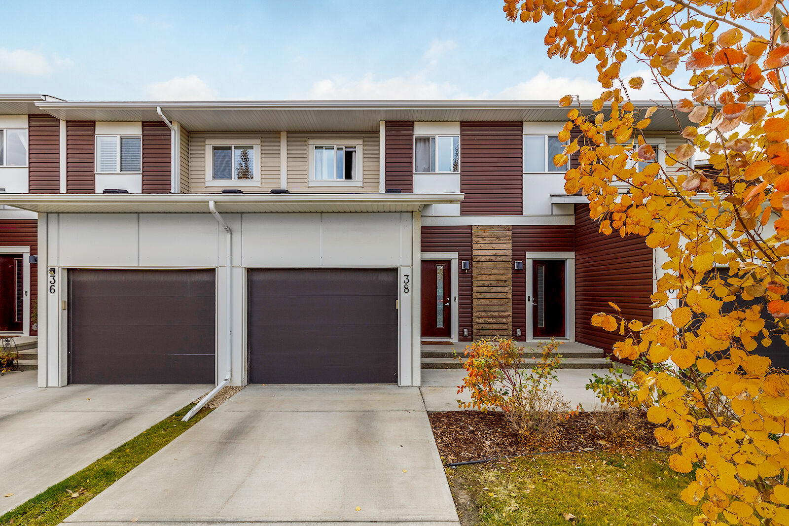 Calgary 2 bedrooms Townhouse for rent. Property photo: 686160-1