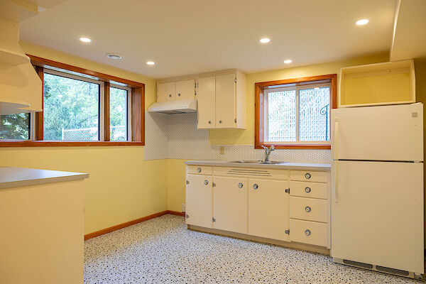 Edmonton 1 bedroom Basement for rent. Property photo: 686183-3