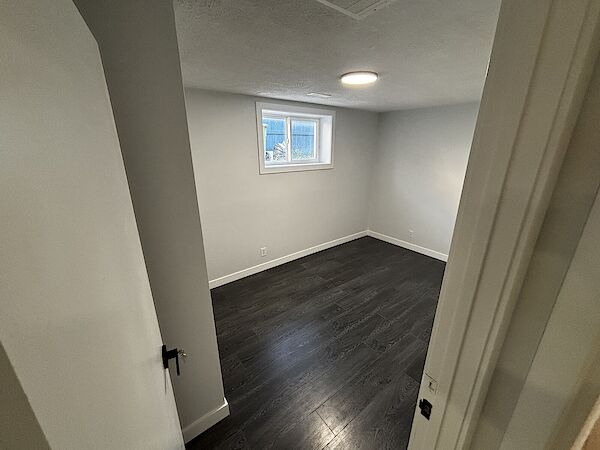 Airdrie 2 bedrooms Basement for rent. Property photo: 686190-3