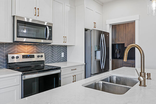 Calgary 3 + Den bedrooms House for rent. Property photo: 686249-3