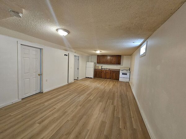 Calgary 2 bedrooms House for rent. Property photo: 686272-2