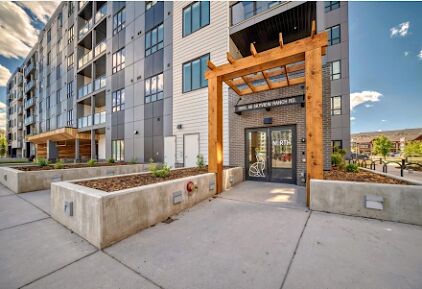 Calgary 3 bedrooms Condo Unit for rent. Property photo: 686302-1