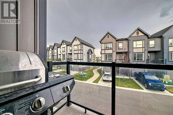 Calgary 3 bedrooms Townhouse for rent. Property photo: 686333-2