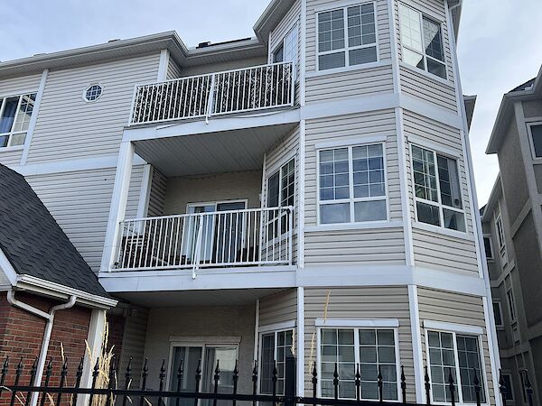Calgary 2 bedrooms Condo Unit for rent. Property photo: 686339-2