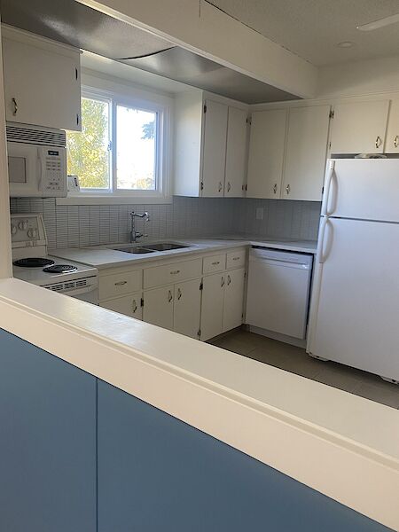 Calgary 3 + Den bedrooms House for rent. Property photo: 686426-2