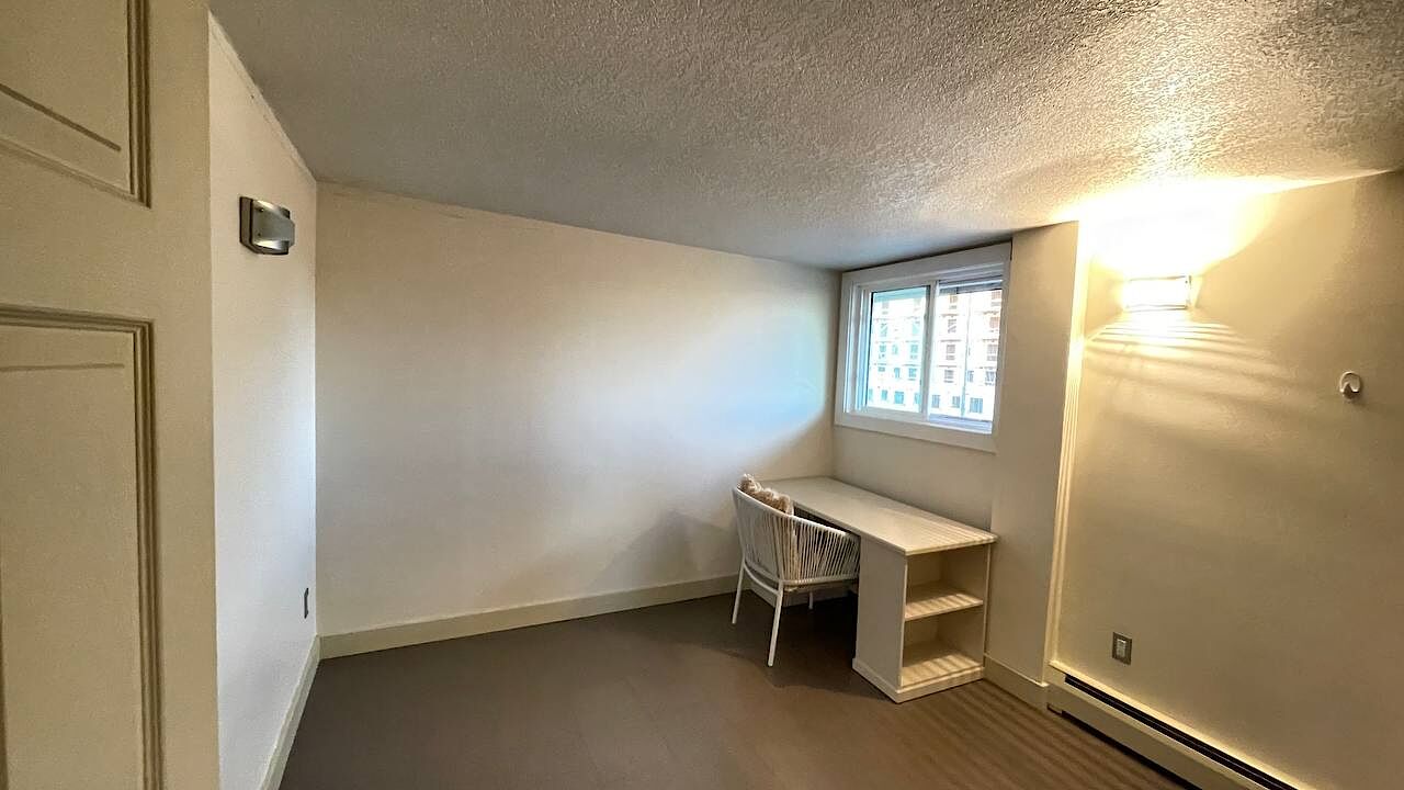Calgary 2 bedrooms Room For Rent for rent. Property photo: 686587-1
