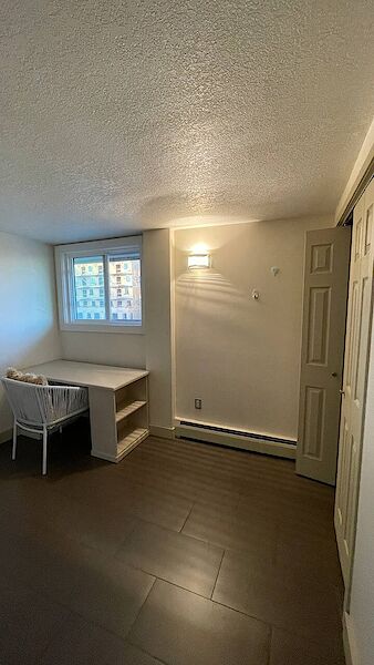 Calgary 2 bedrooms Room For Rent for rent. Property photo: 686587-3