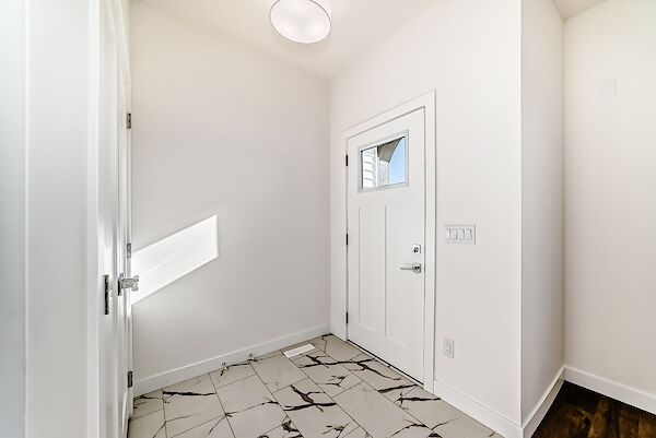 Calgary 3 + Den bedrooms House for rent. Property photo: 686717-2