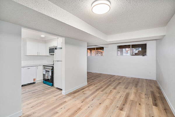 Calgary 3 bedrooms Basement for rent. Property photo: 686723-2