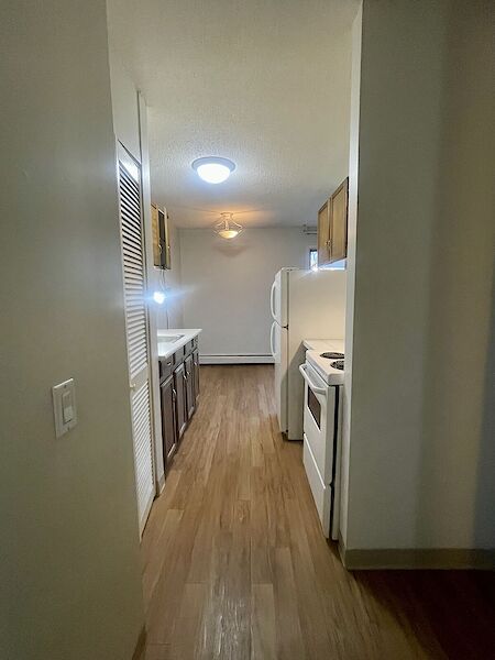 Calgary 1 bedroom Condo Unit for rent. Property photo: 686817-3