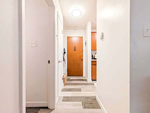 Edmonton 1 bedroom Condo Unit for rent. Property photo: 686863-3