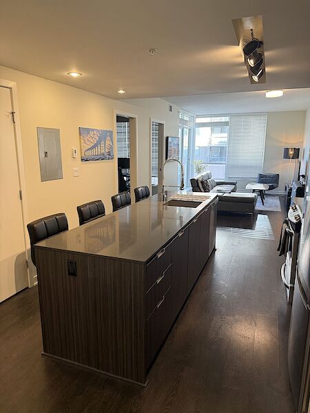 Calgary 1 bedroom Condo Unit for rent. Property photo: 686869-2