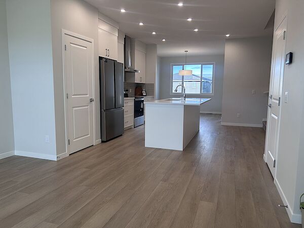Calgary 3 bedrooms Main Floor for rent. Property photo: 686889-3