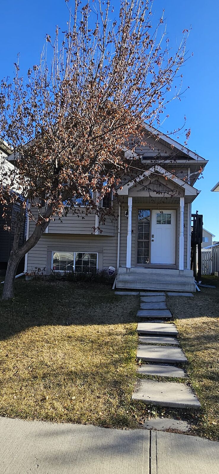 Calgary 2 bedrooms Main Floor for rent. Property photo: 686916-1