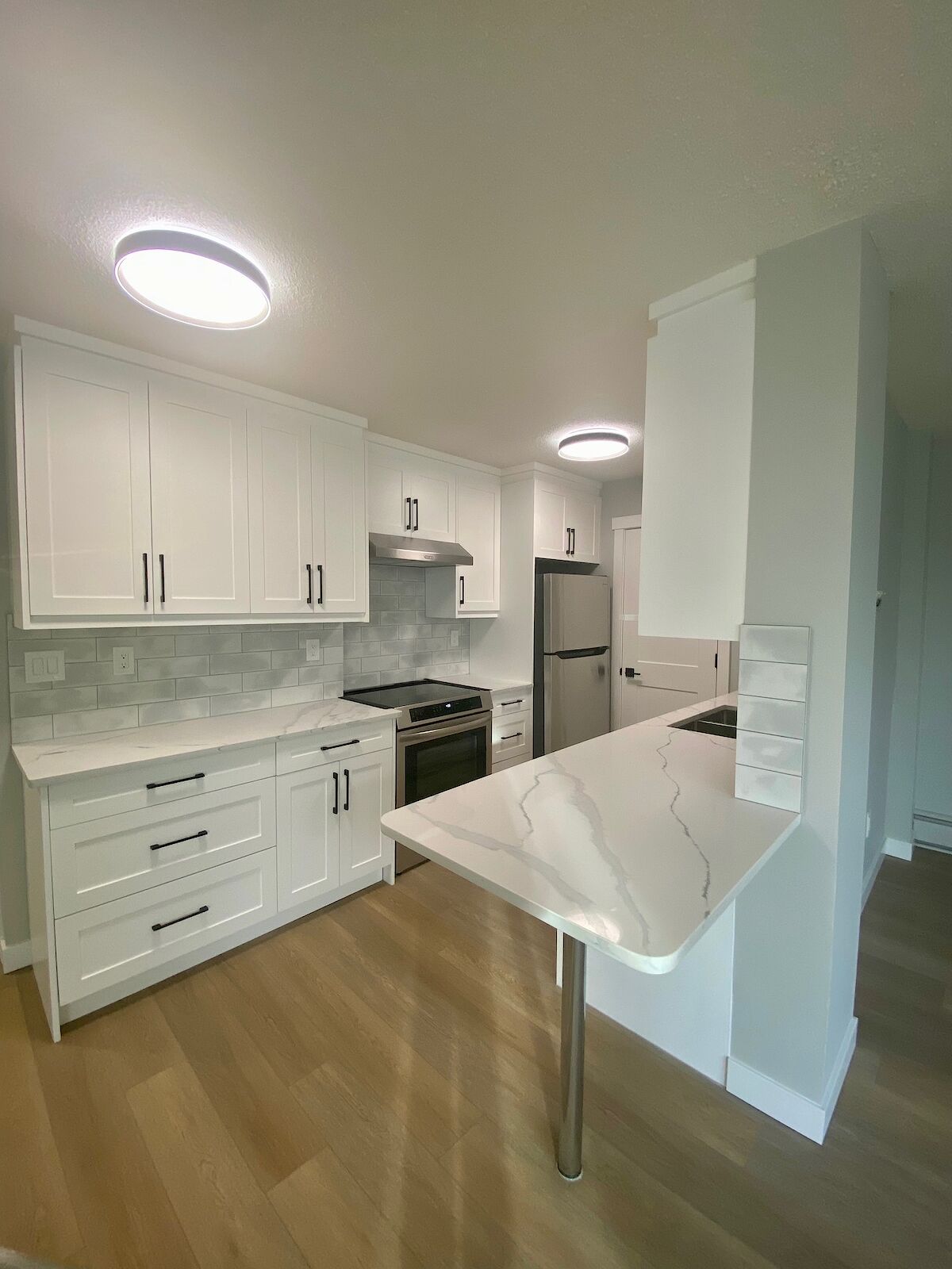 Calgary 2 bedrooms Condo Unit for rent. Property photo: 686932-1