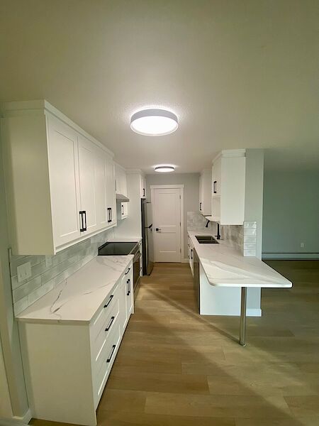 Calgary 2 bedrooms Condo Unit for rent. Property photo: 686932-3