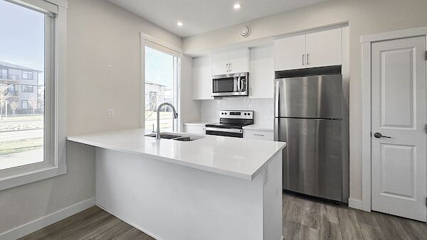 Calgary 1 bedroom Townhouse for rent. Property photo: 686954-2