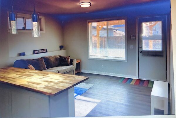 Calgary 1 bedroom Basement for rent. Property photo: 686956-2