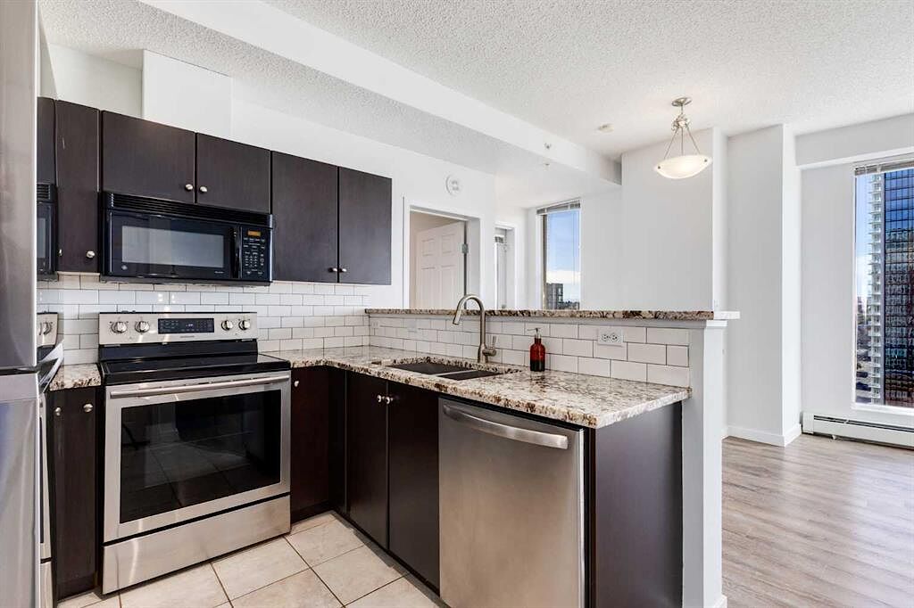 Calgary 1 bedroom Condo Unit for rent. Property photo: 686958-1