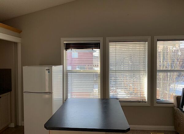 Calgary studio Garage Suite for rent. Property photo: 687040-3