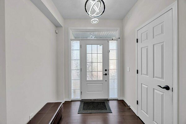 Calgary 4 bedrooms House for rent. Property photo: 687049-3