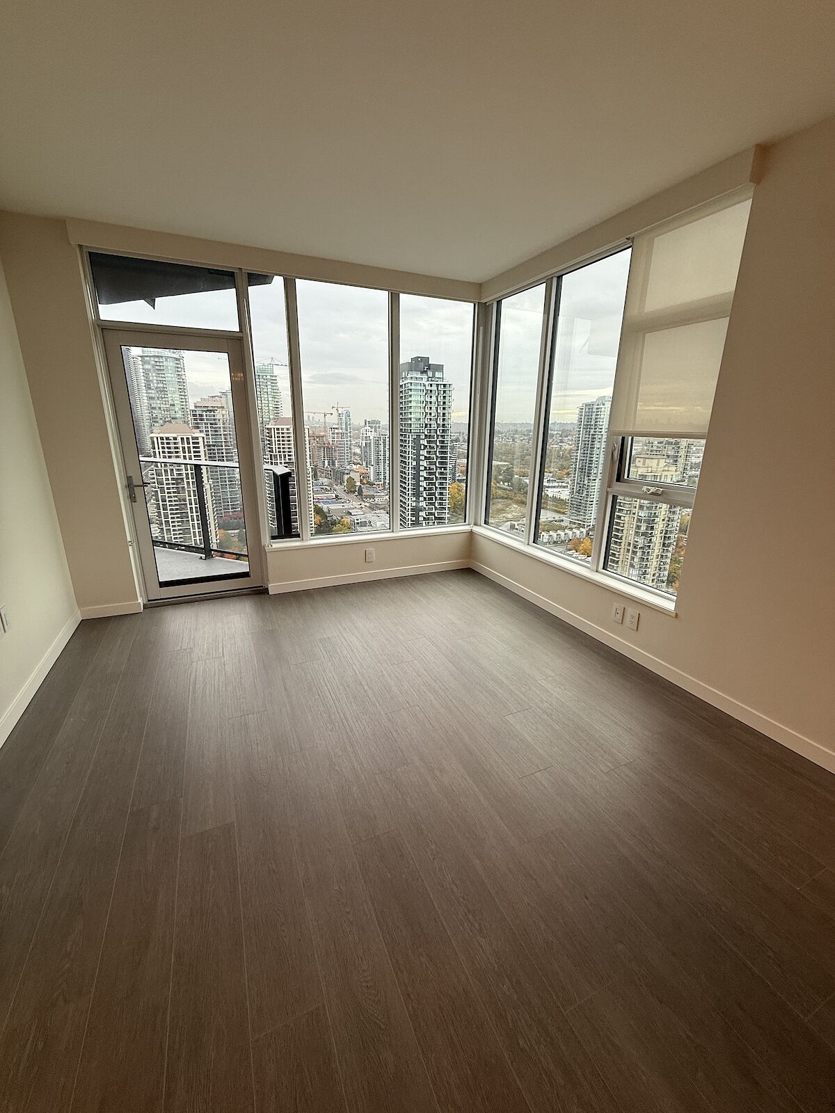 Burnaby 2 bedrooms Condo Unit for rent. Property photo: 687052-1
