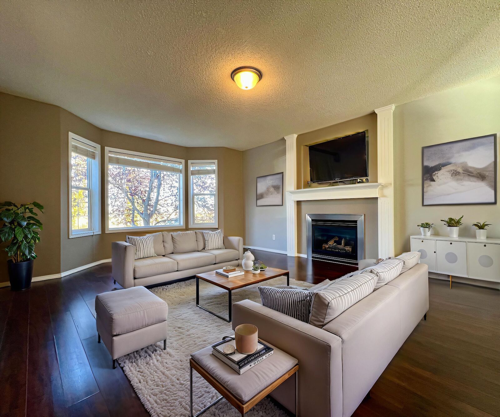 Calgary 4 bedrooms House for rent. Property photo: 687105-1