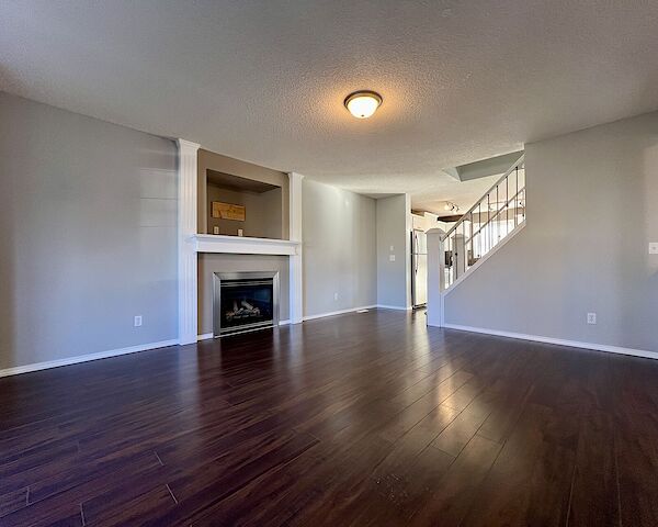 Calgary 4 bedrooms House for rent. Property photo: 687105-3