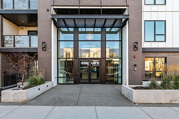 Calgary 2 bedrooms Condo Unit for rent. Property photo: 687106-2