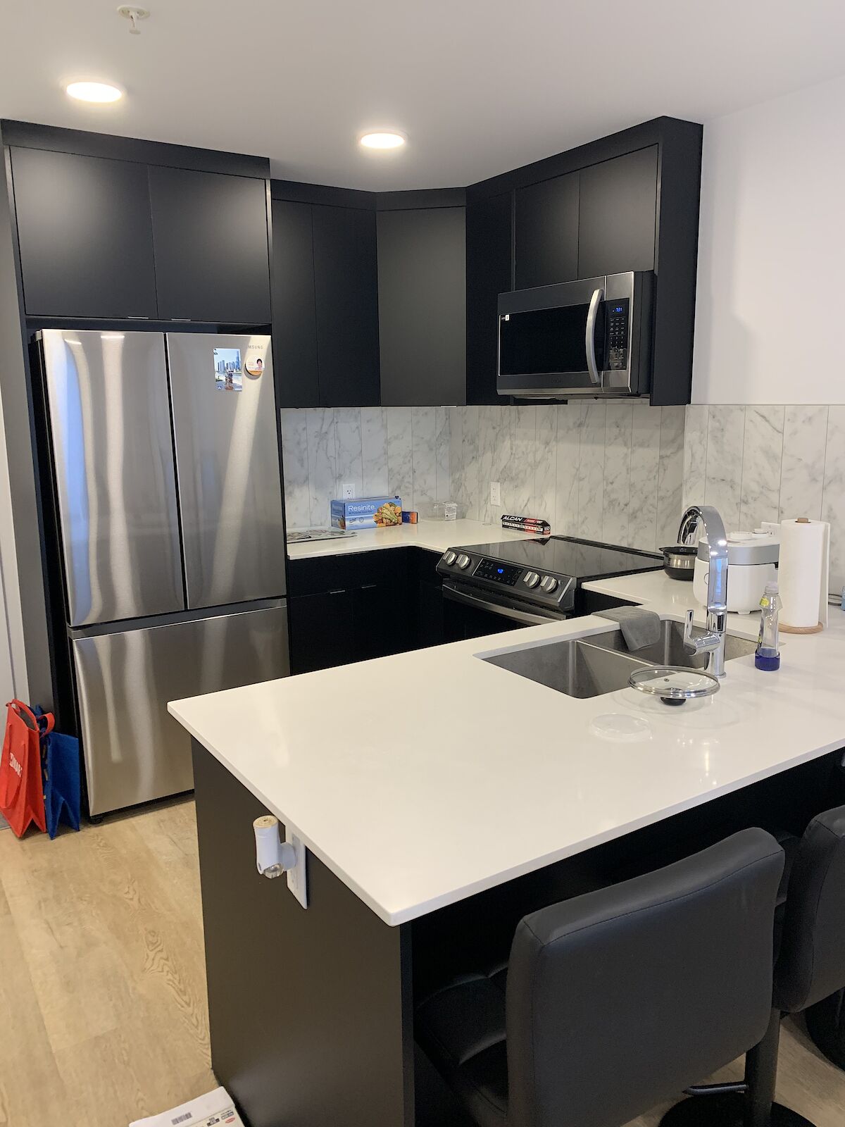 Calgary 1 bedroom Condo Unit for rent. Property photo: 687119-1