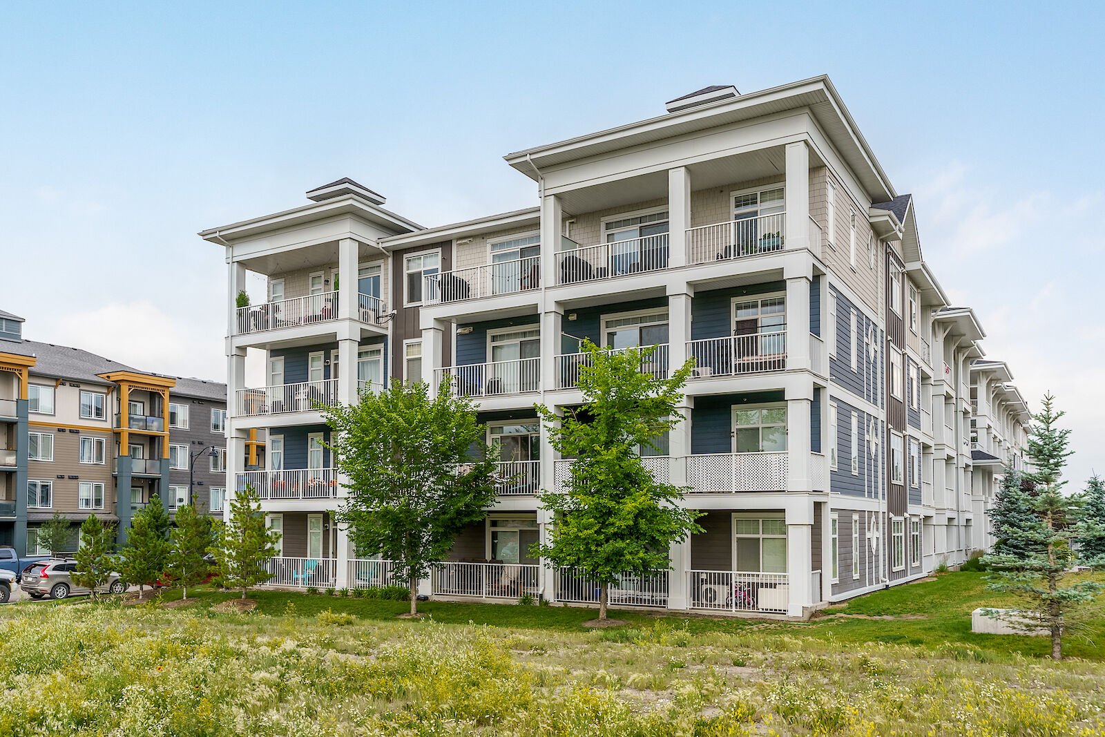 Calgary 2 bedrooms Condo Unit for rent. Property photo: 687124-1