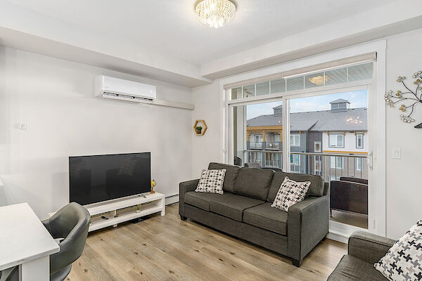 Calgary 2 bedrooms Condo Unit for rent. Property photo: 687124-3