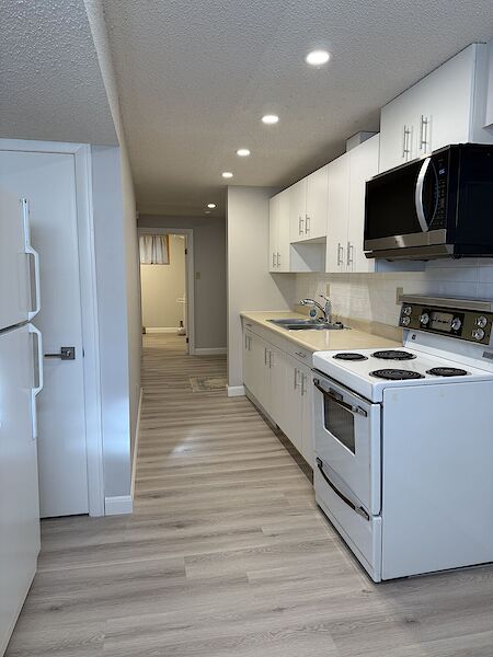Calgary 2 bedrooms Basement for rent. Property photo: 687127-2