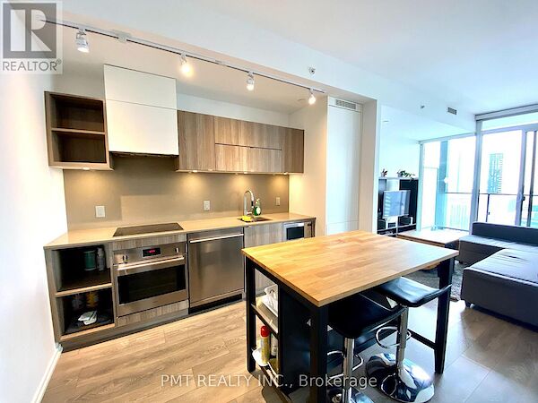 Toronto 2 bedrooms Apartment for rent. Property photo: 687148-3
