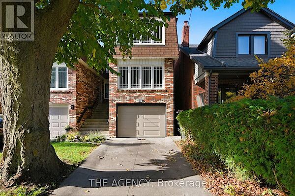 Toronto 4 bedrooms House for rent. Property photo: 687160-2