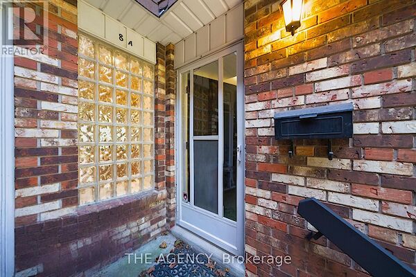 Toronto 4 bedrooms House for rent. Property photo: 687160-3