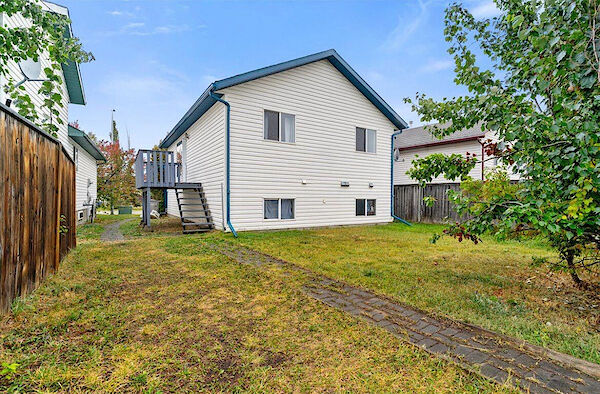 Grande Prairie 3 bedrooms House for rent. Property photo: 687167-2