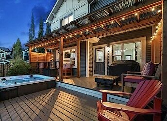 Cochrane 5 + Den bedrooms House for rent. Property photo: 687170-2