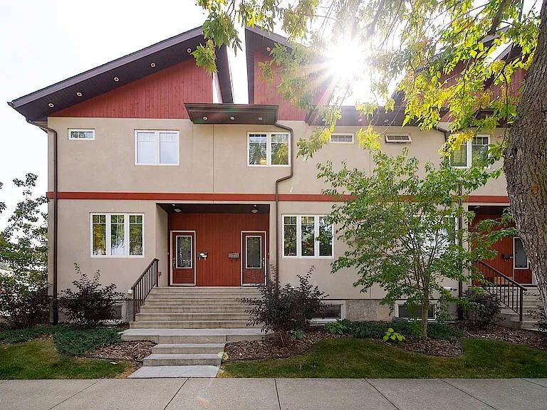 Edmonton 4 bedrooms Townhouse for rent. Property photo: 687216-1