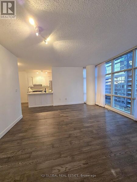 Toronto 2 bedrooms Apartment for rent. Property photo: 687224-2