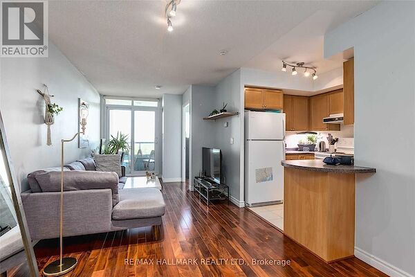 Toronto 1 bedroom Apartment for rent. Property photo: 687226-3