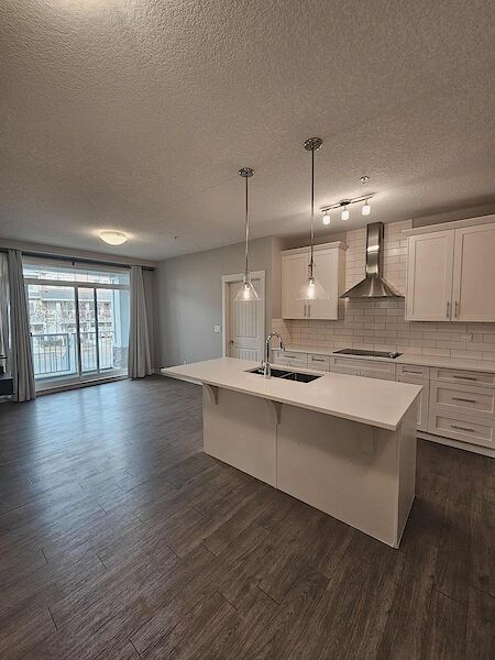 Calgary 2 bedrooms Condo Unit for rent. Property photo: 687342-3
