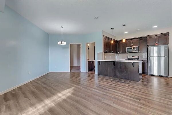 Calgary 2 bedrooms Condo Unit for rent. Property photo: 687347-3