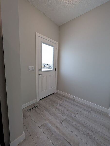 Calgary 2 bedrooms Basement for rent. Property photo: 687357-3