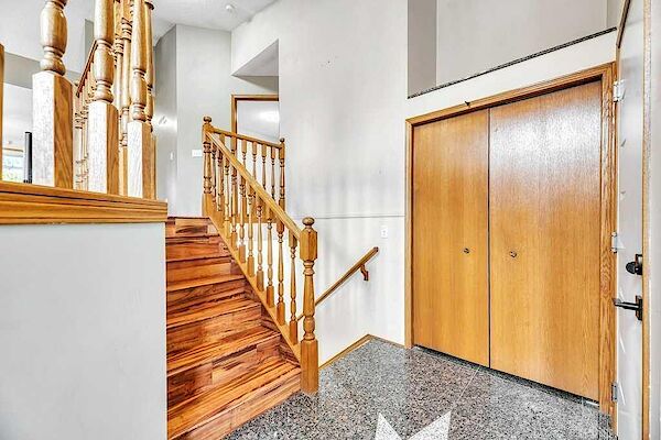 Calgary 4 bedrooms House for rent. Property photo: 687427-3