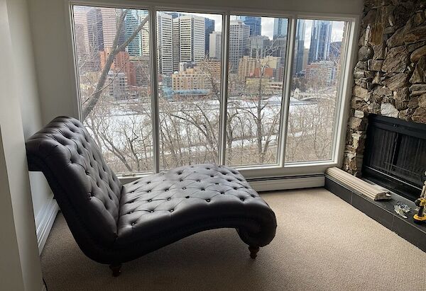 Calgary 3 bedrooms Condo Unit for rent. Property photo: 687562-2