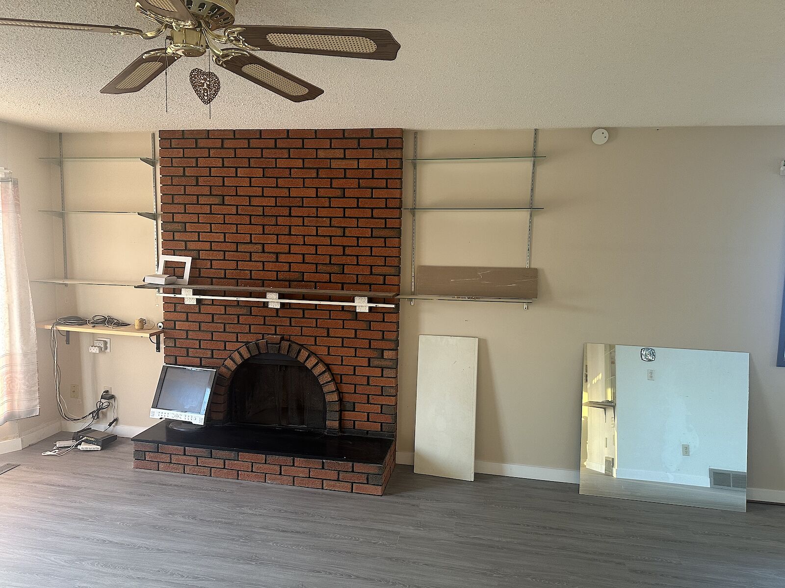 Edmonton 3 bedrooms Main Floor for rent. Property photo: 687577-1